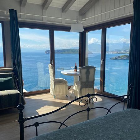 B&B Villa La Petra Сан Никола Арчела Екстериор снимка