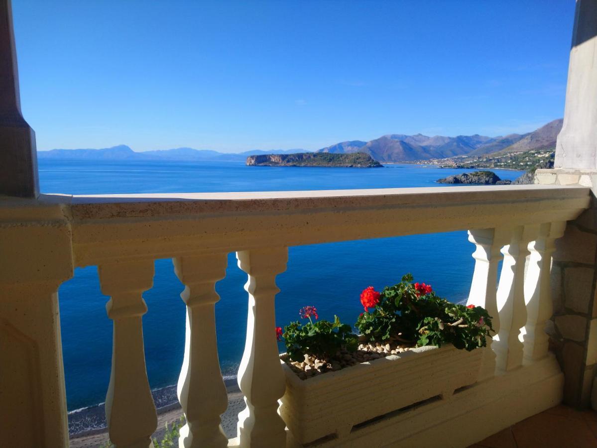 B&B Villa La Petra Сан Никола Арчела Екстериор снимка