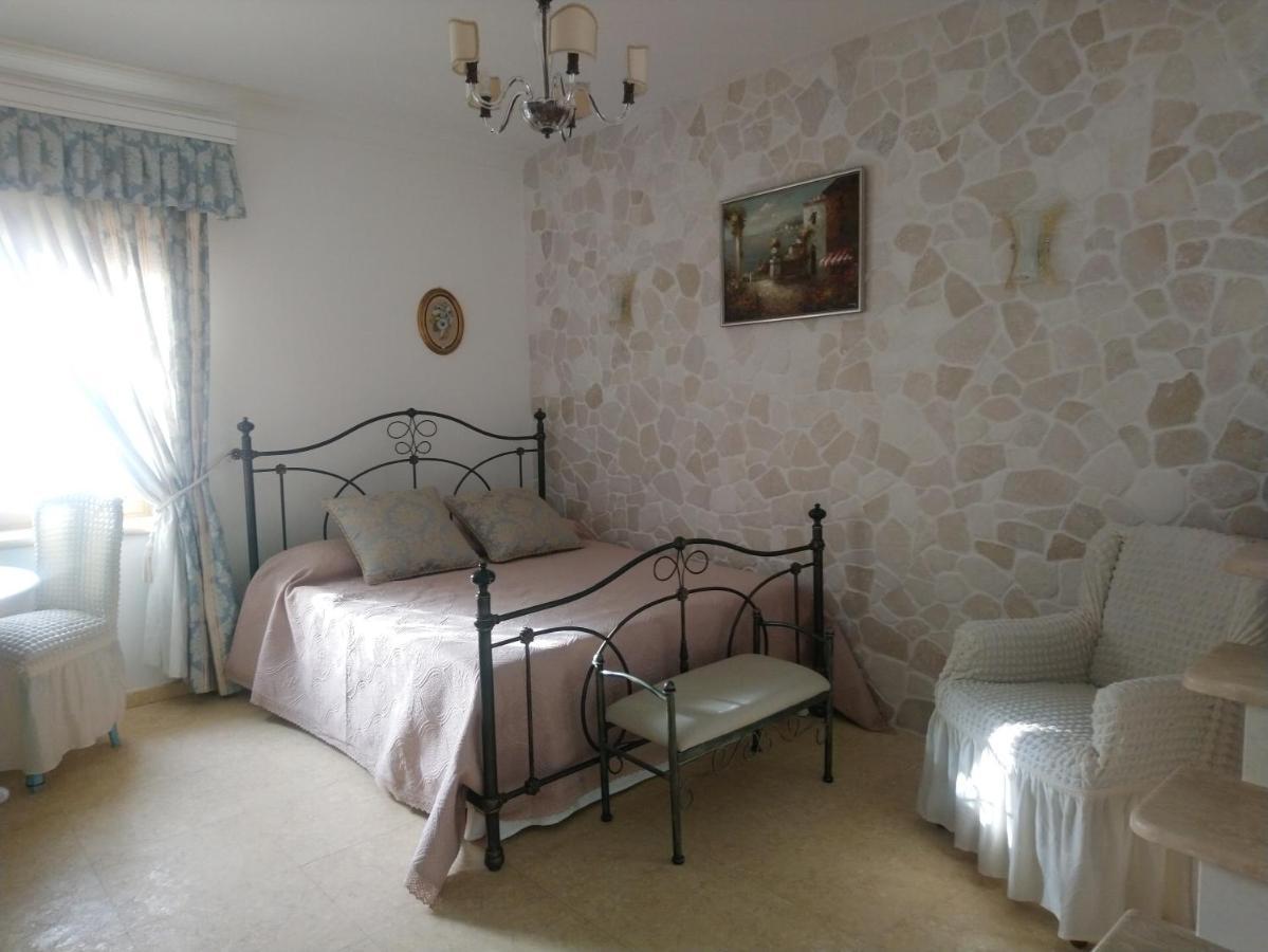 B&B Villa La Petra Сан Никола Арчела Стая снимка