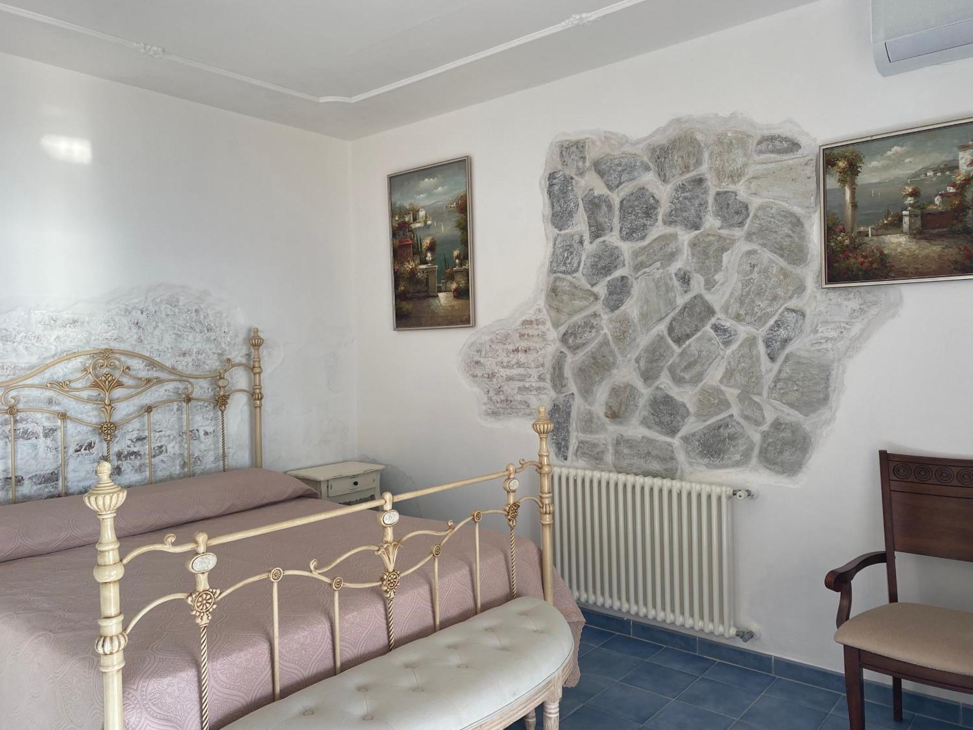 B&B Villa La Petra Сан Никола Арчела Екстериор снимка