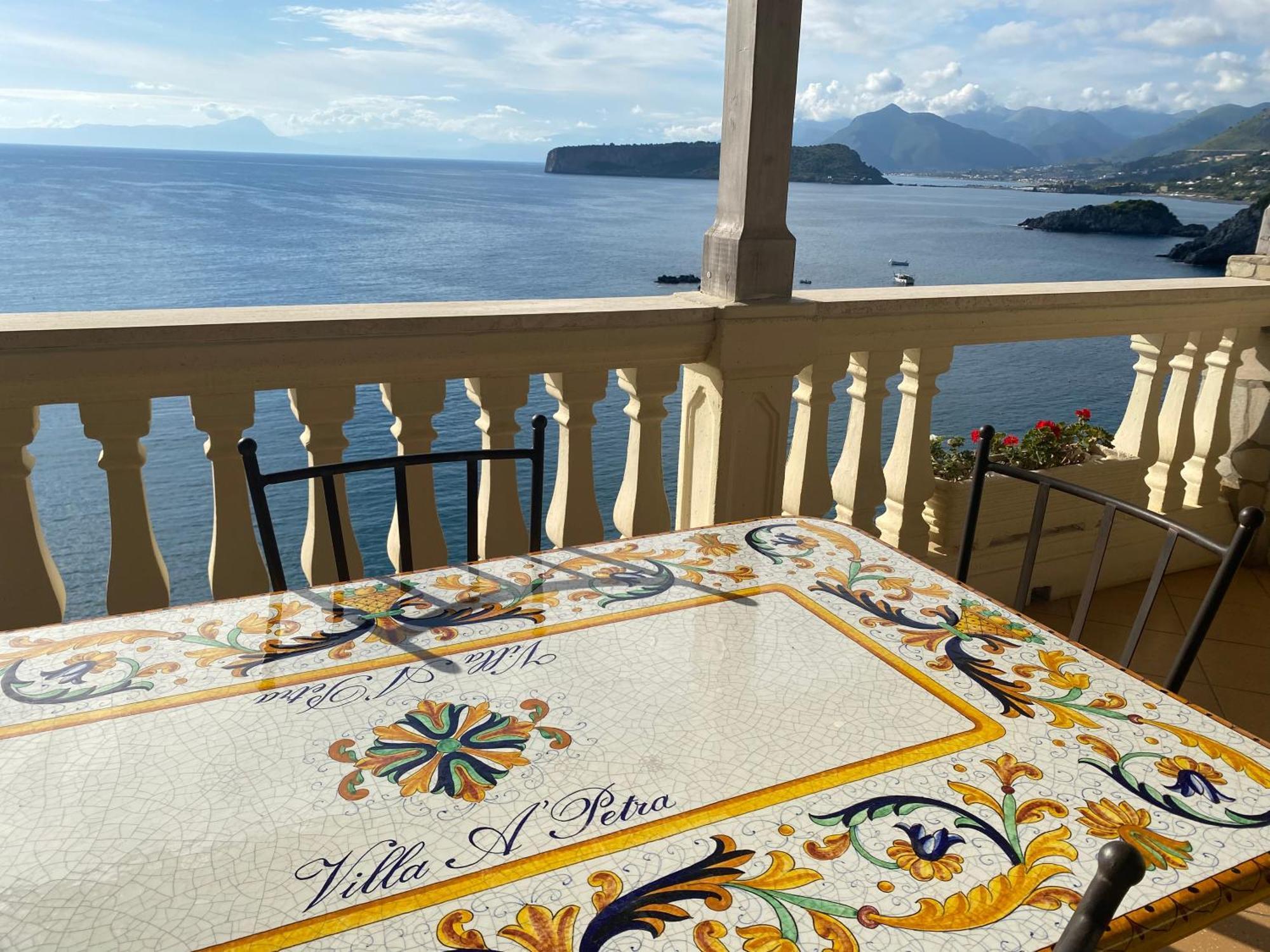 B&B Villa La Petra Сан Никола Арчела Екстериор снимка
